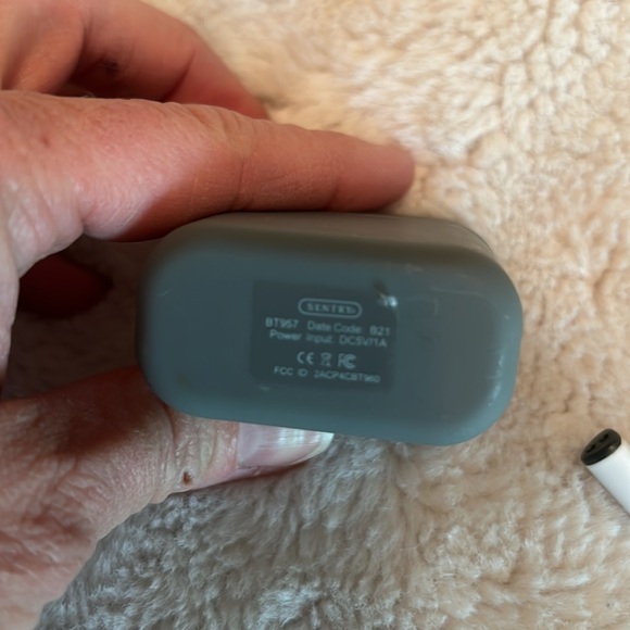 Wireless earbuds - Picture 4 of 7